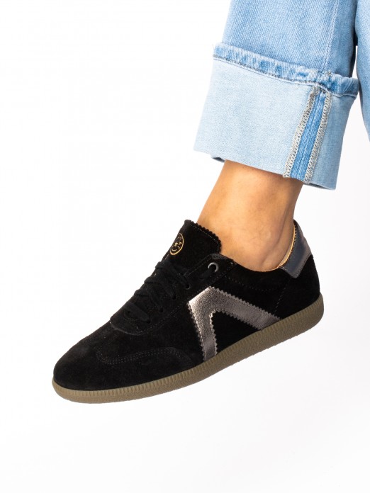 Suede Sports Shoes
