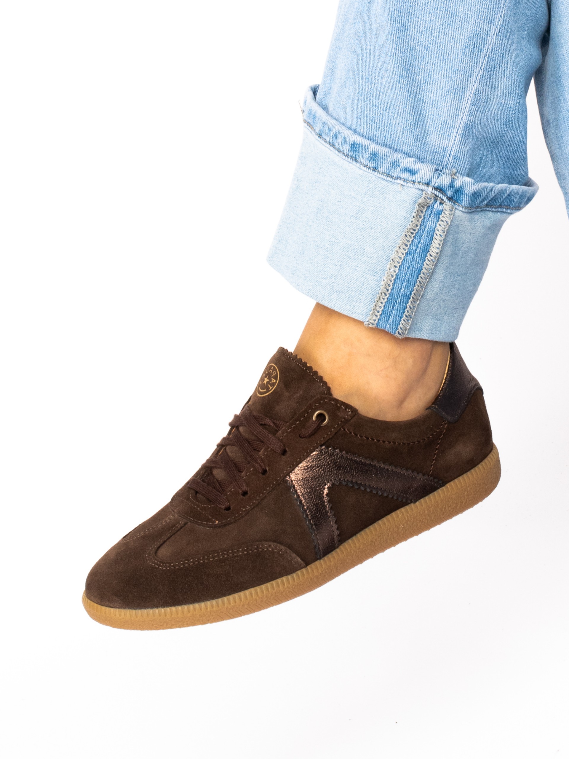 Sapato Desportivo em Camurça