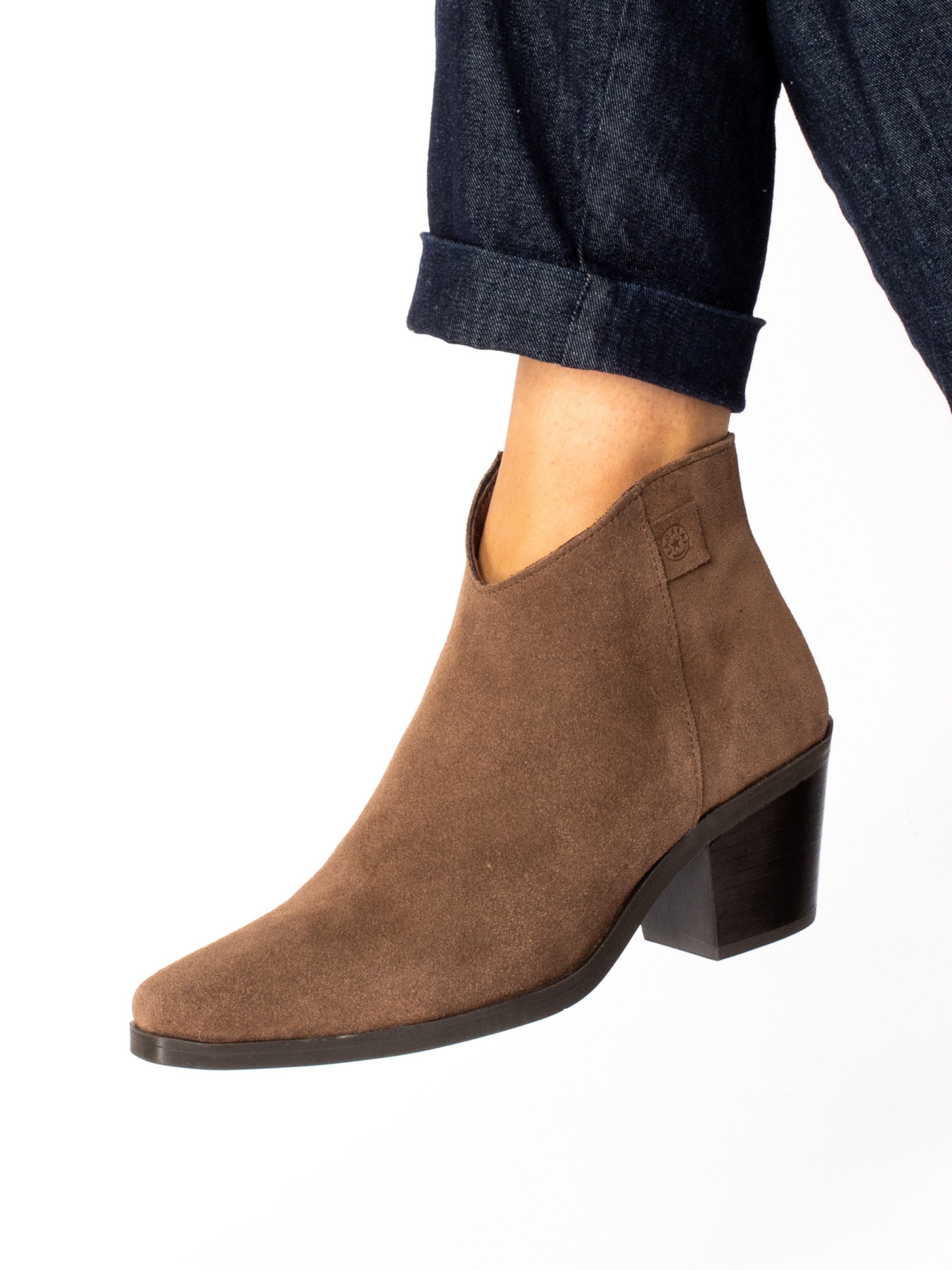 Botim de Salto em Camurça