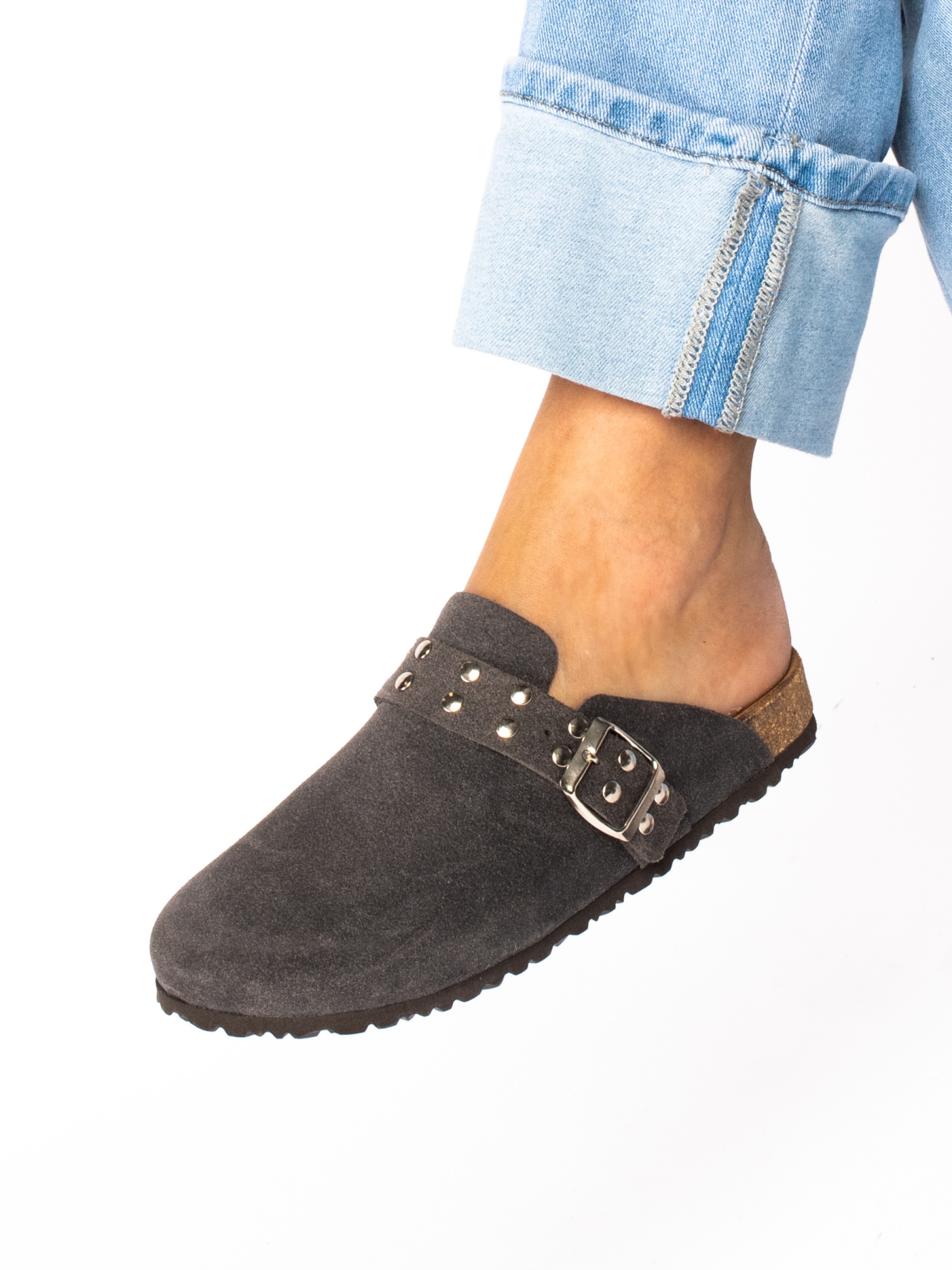 Clogs em Camurça com tachas