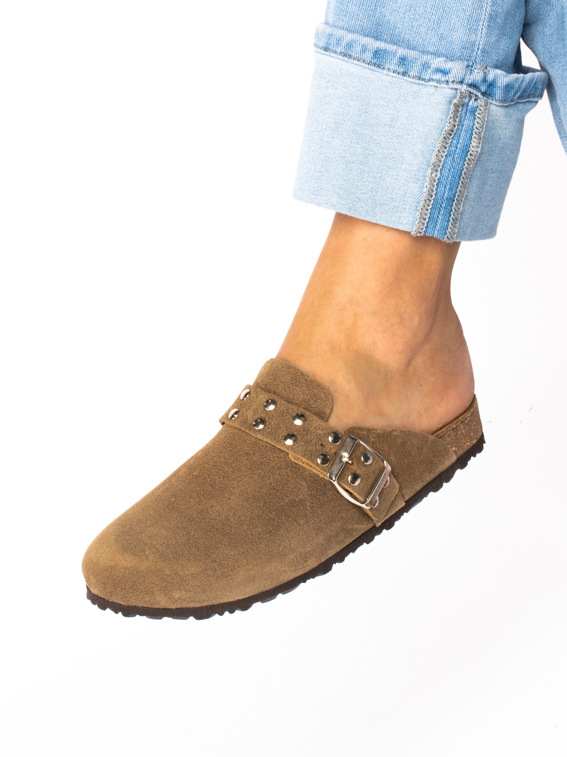 Clogs em Camurça com tachas