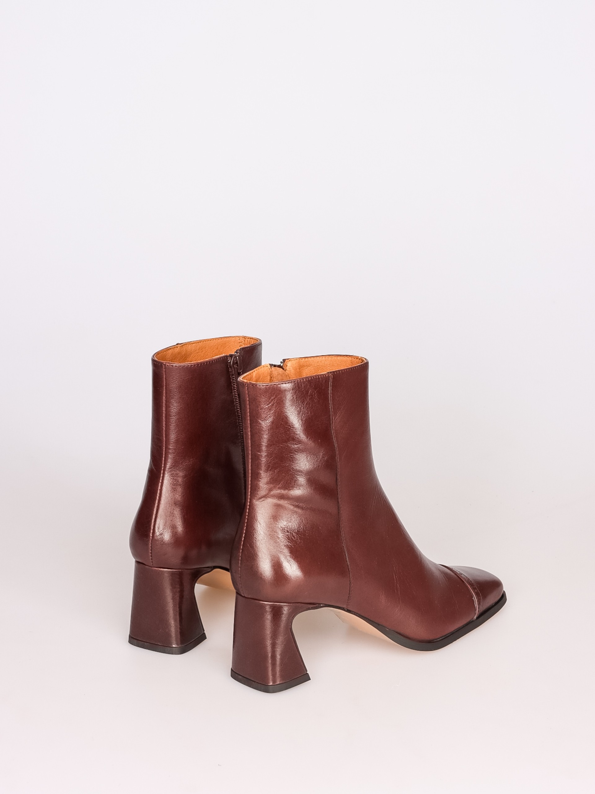 Botim de Salto Médio Sofia Costa