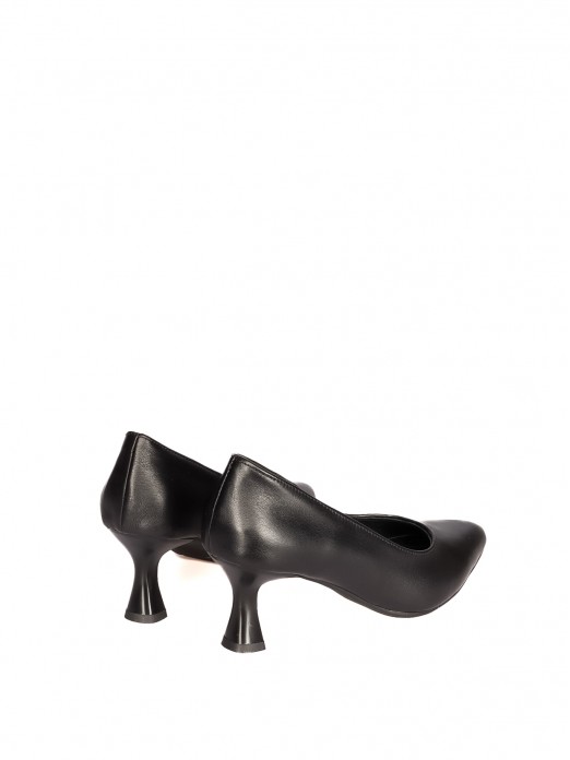 Sapato Stiletto em Pele