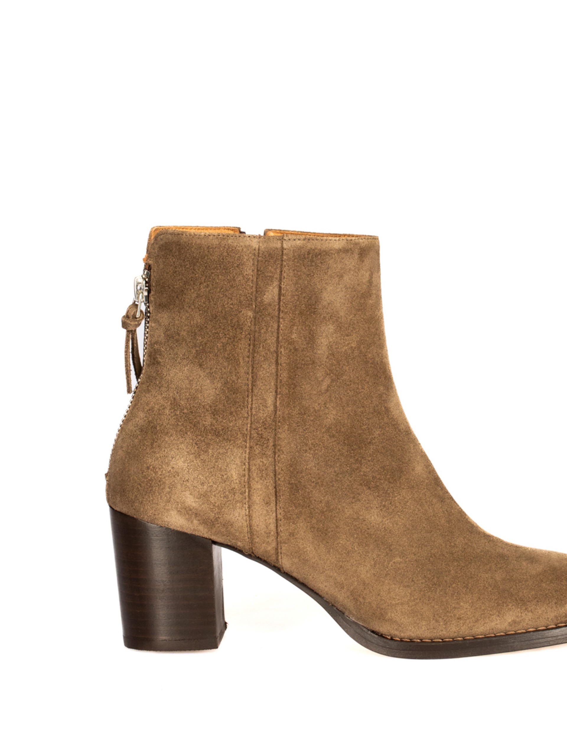 Botim de Salto médio em Camurça Sofia Costa