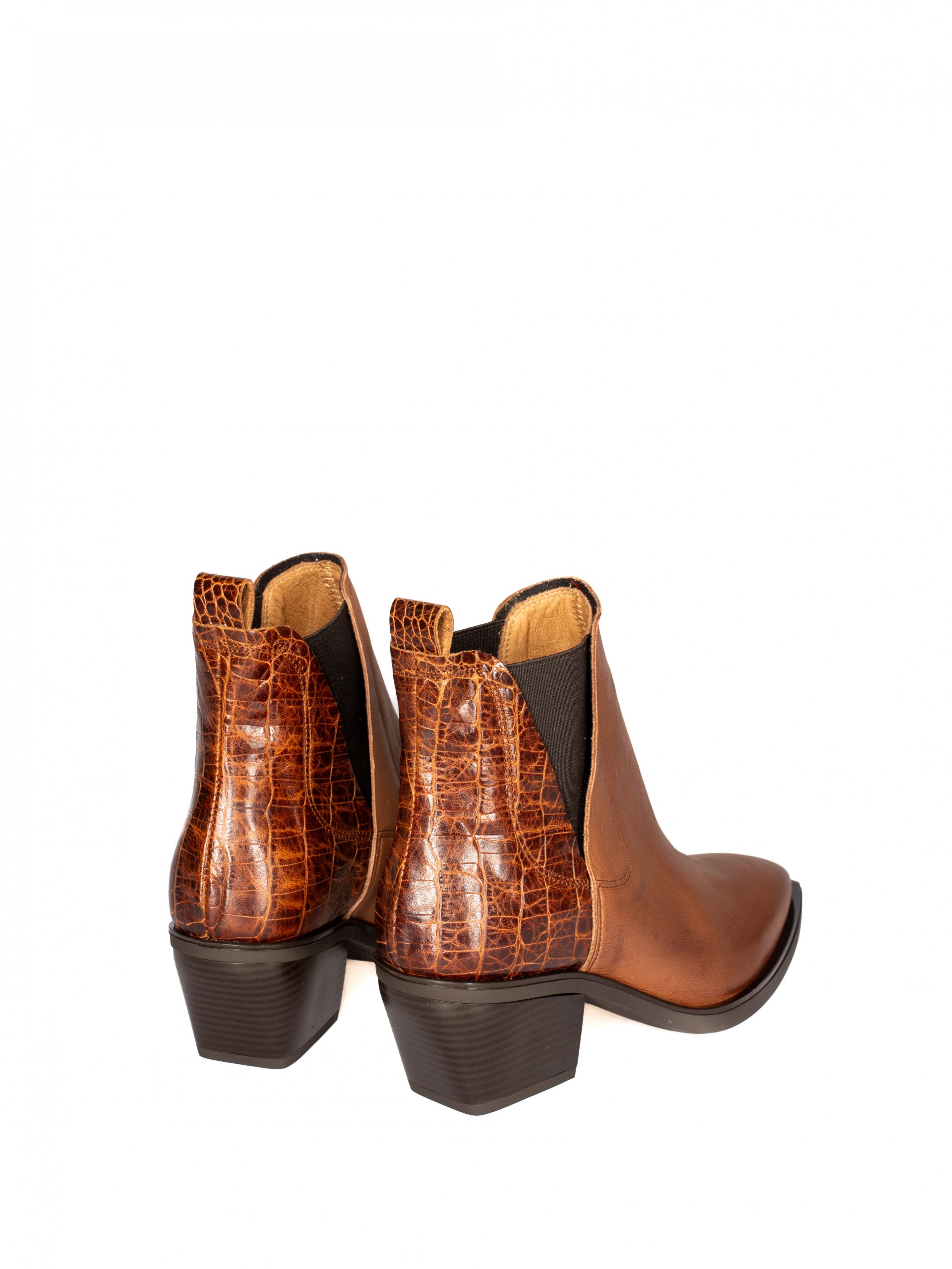 Botim Texano em Pele