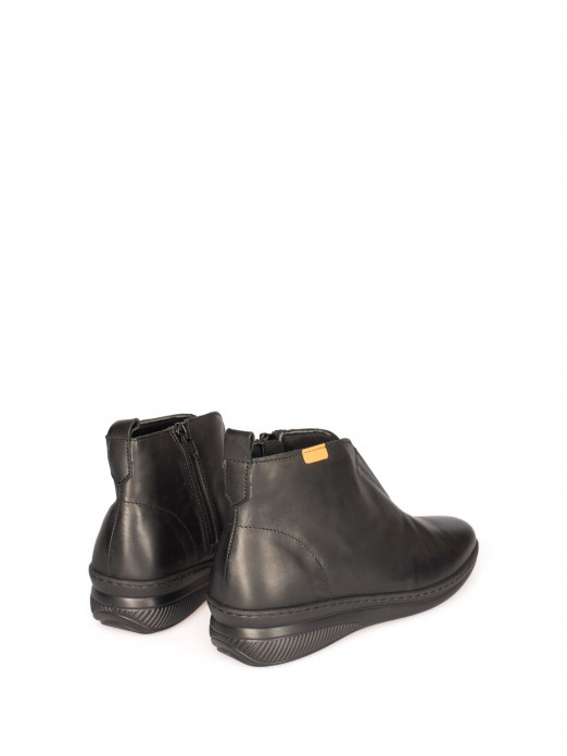 Bota Conforto em Pele