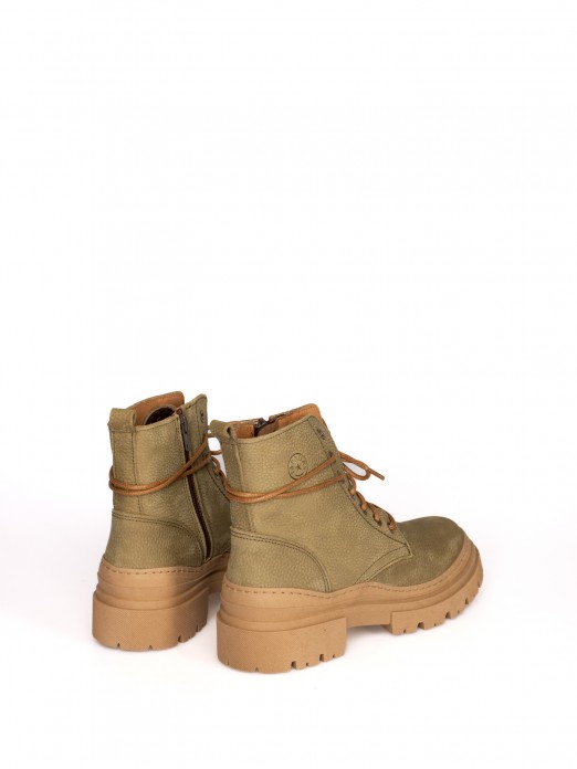 Military ankle boots with high soles Military ankle boots with high soles