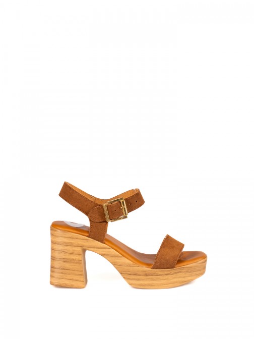 Wedge Sandal in Suede Wedge Sandal in Suede