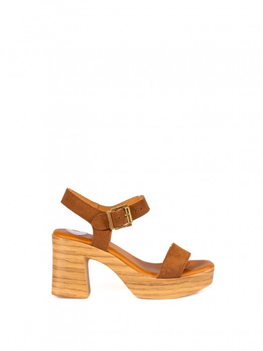 Wedge Sandal in Suede Wedge Sandal in Suede