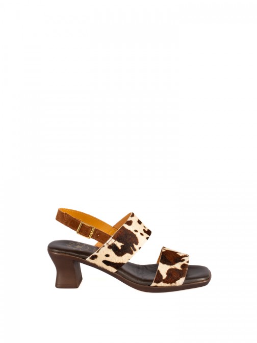 Heeled Sandal with two straps
in hair