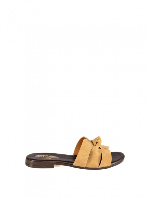 Women’s Suede Slide with Bow Women’s Suede Slide with Bow