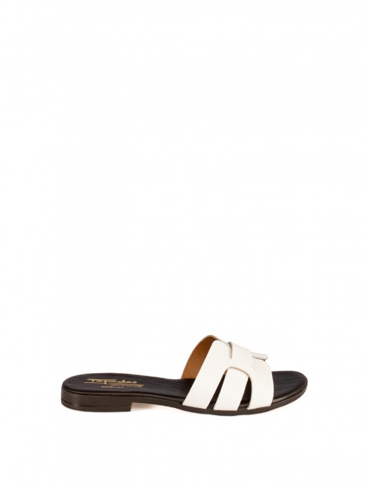 Women’s Black Leather Slide with Crossed Straps Women’s Black Leather Slide with Crossed Straps