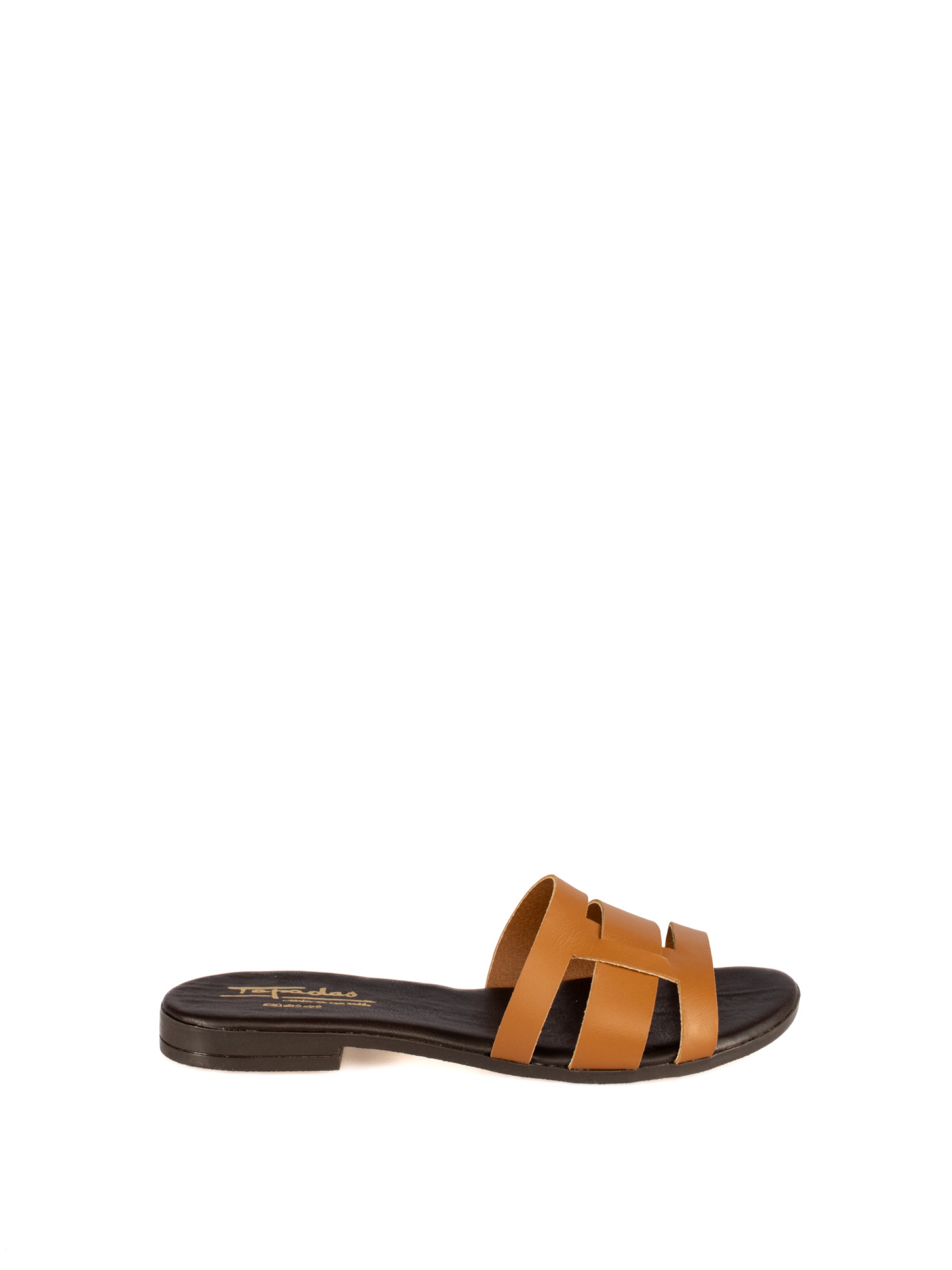 Chinela de Senhora em Pele com Tiras Entrelaçadas