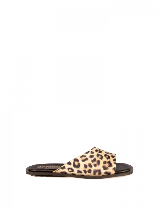 Chinela Rasa de Senhora em Pele Animal Print