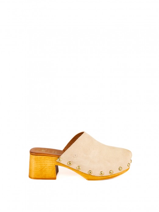 Women�s Suede Clog