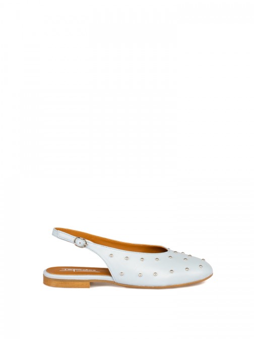 Women�s leather flat shoe with studs