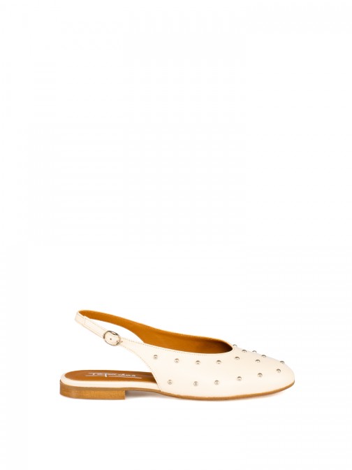 Women�s leather flat shoe with studs