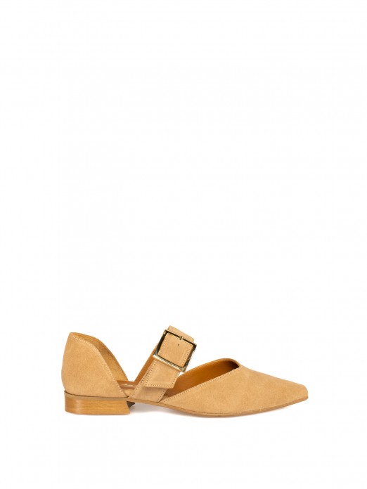 Women’s suede flat shoe with buckle Women’s suede flat shoe with buckle