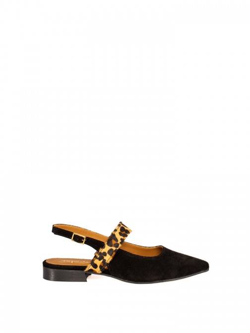 Women�s suede flat shoe with hair-on leather