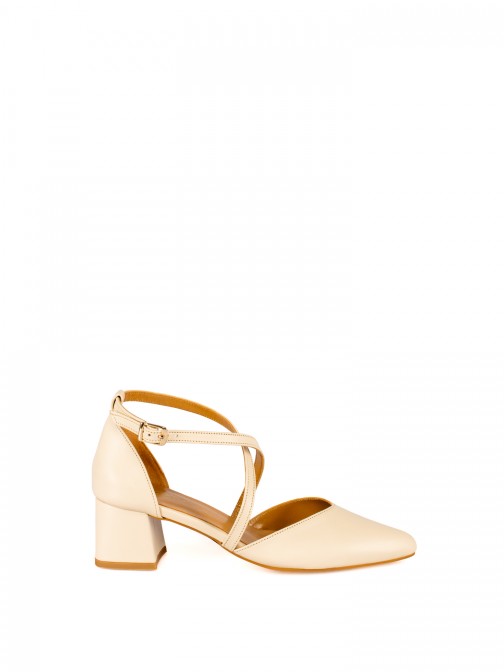 Mid Heel Leather Shoe with Cross Straps Mid Heel Leather Shoe with Cross Straps