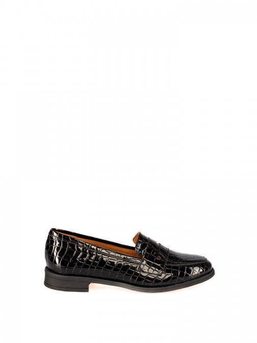 Women�s Croc-Effect Patent Leather Loafer