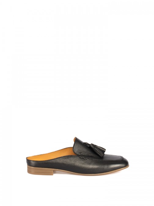 Women�s Leather Mule with Tassel Detail