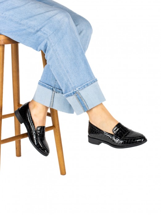 Women�s Croc-Effect Patent Leather Loafer