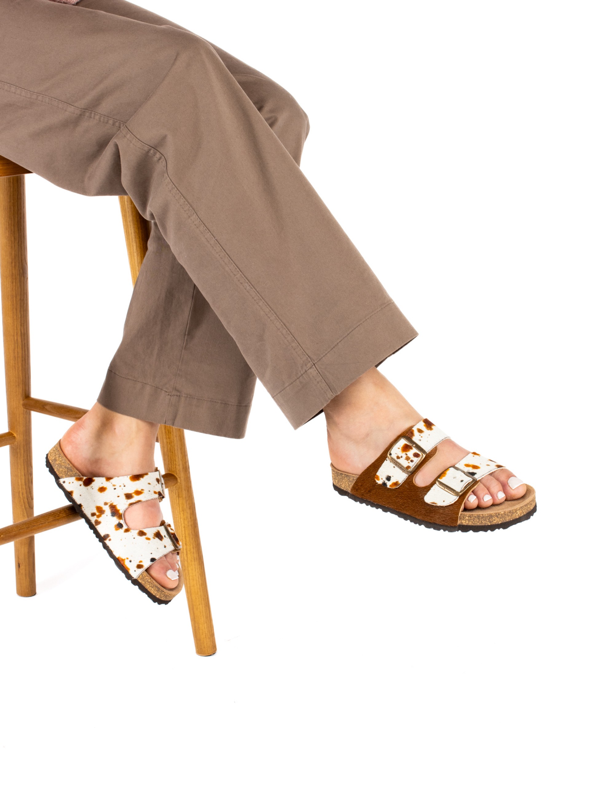Chinelo Bio com Fivelas em Pêlo Combinado
