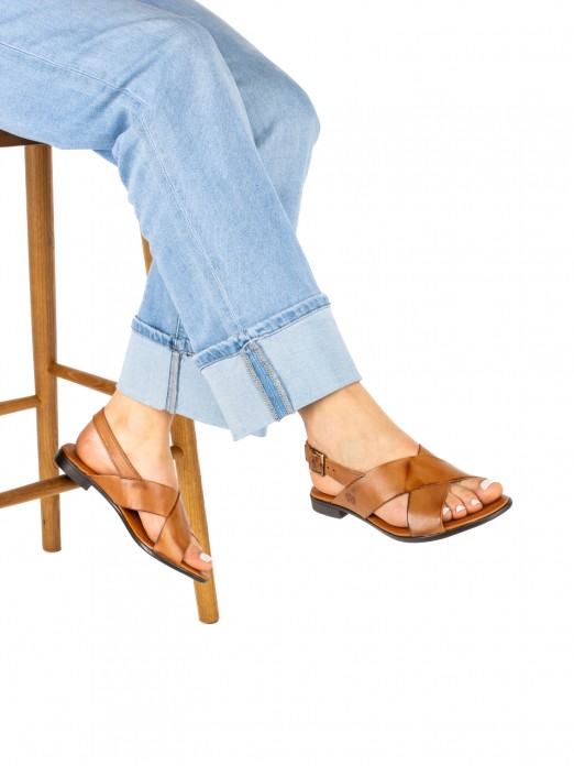Women’s Flat Leather Sandal with Crossed Straps Women’s Flat Leather Sandal with Crossed Straps