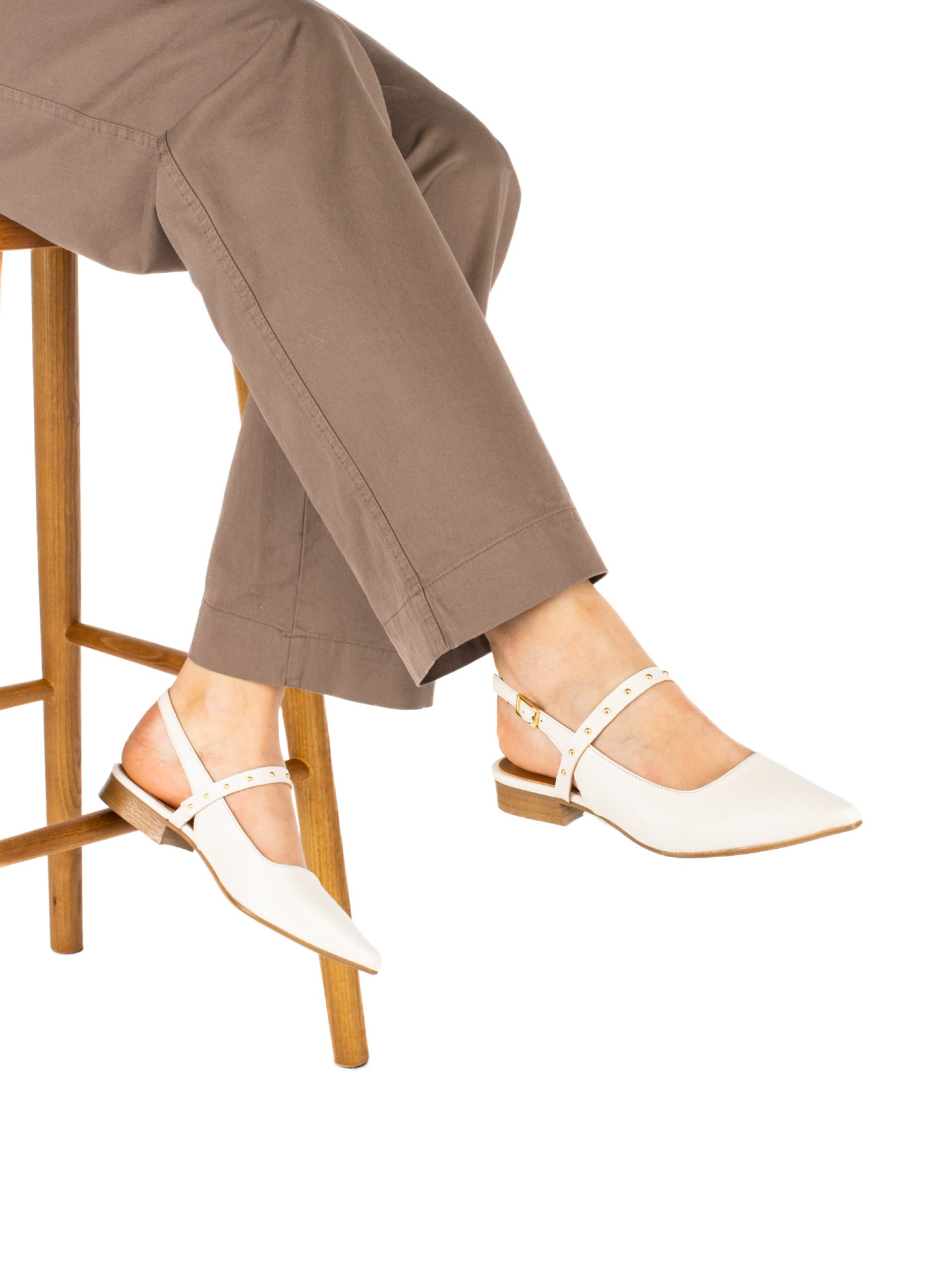 Women’s leather flat shoe with studded strap