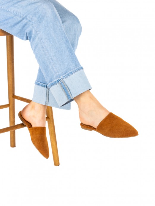 Women’s suede flat mule Women’s suede flat mule
