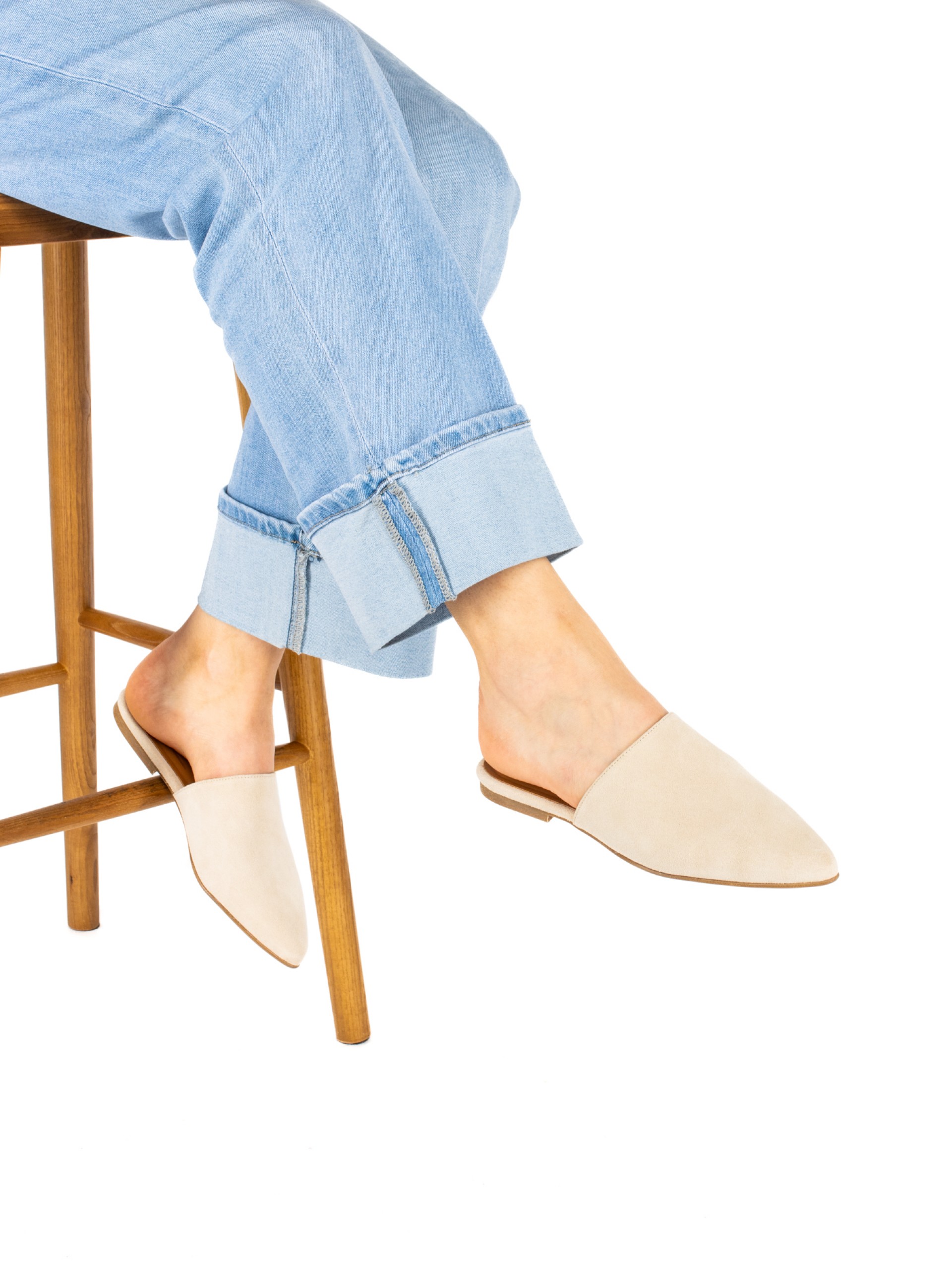 Women’s suede flat mule