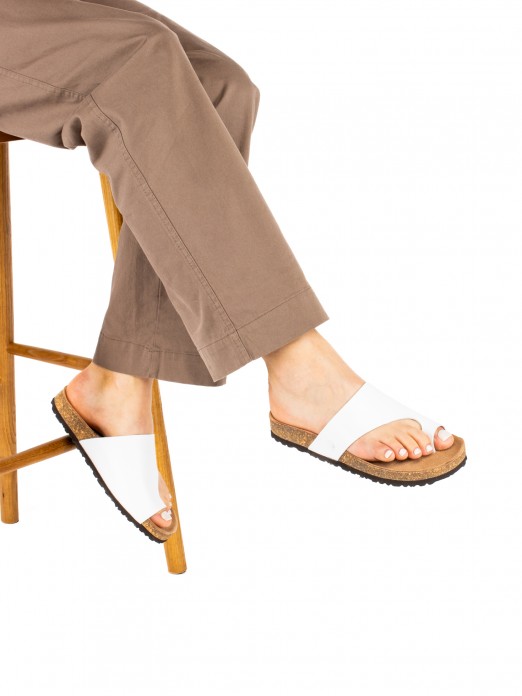 Chinelo Bio de Dedo de Senhora em Pele