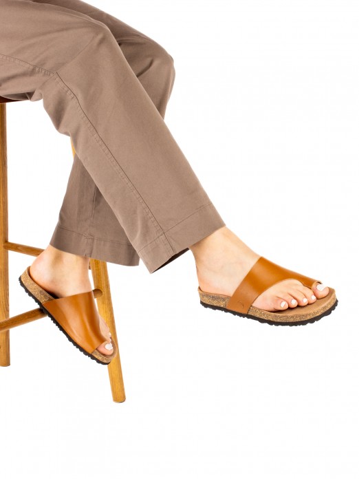 Women�s Bio Toe-Post Leather Sandal