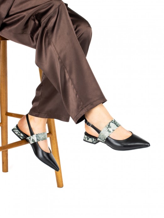 Women�s Shoe with Animal Print Detail