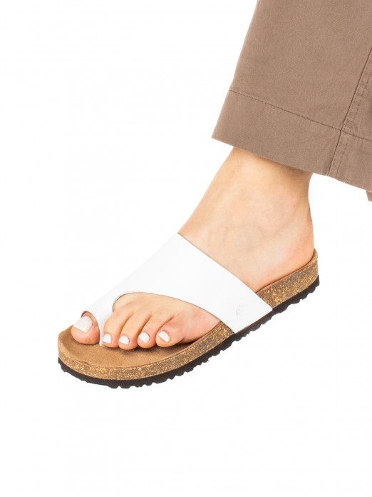 Chinelo Bio de Dedo de Senhora em Pele