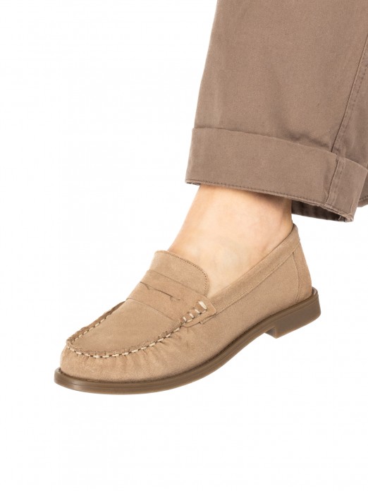 Women�s Suede Loafer