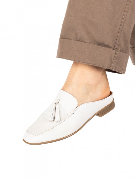 Women�s Leather Mule with Tassel Detail
