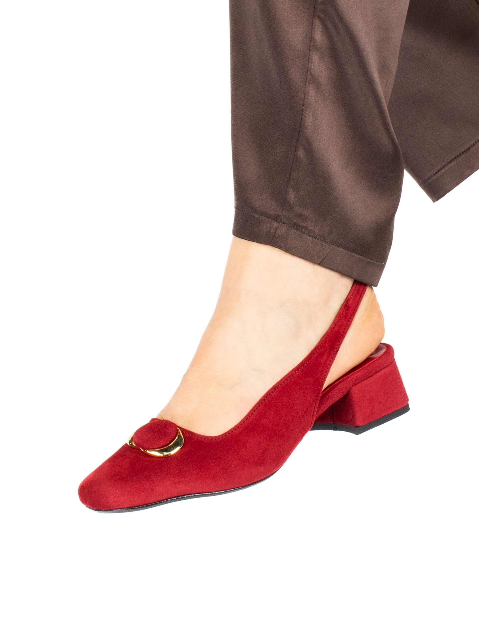 Sapato Slingback de Salto Baixo em Camurça