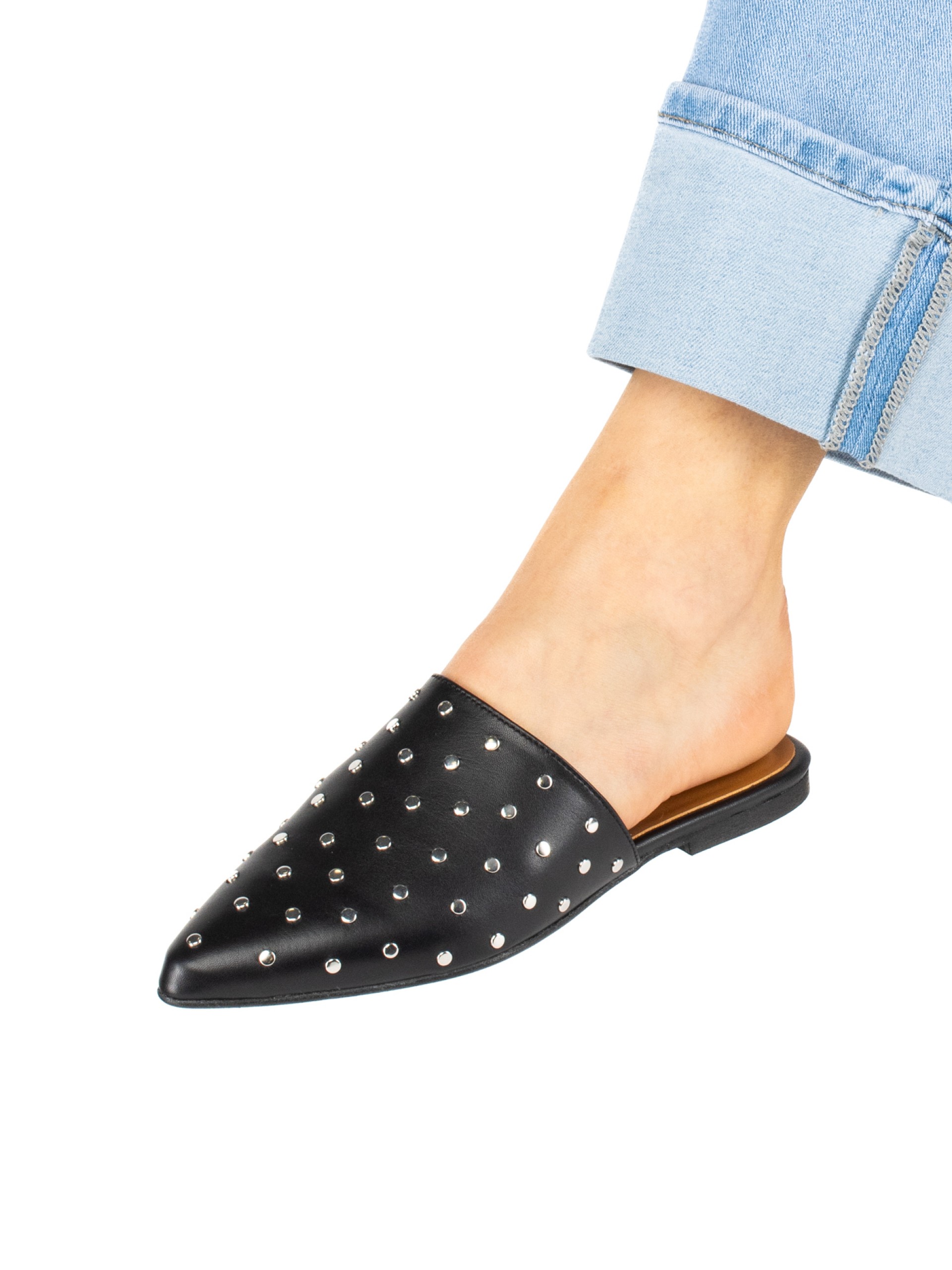 Women’s leather flat mule with studs