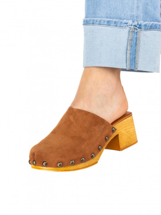 Women�s Suede Clog