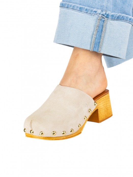 Women�s Suede Clog
