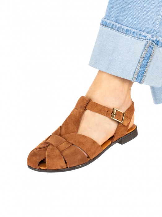 Women’s Flat Suede Sandal with Crossed Straps Women’s Flat Suede Sandal with Crossed Straps