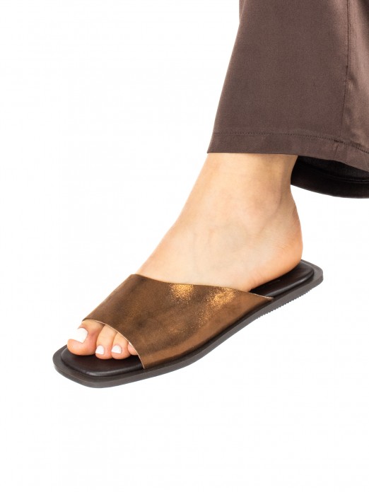 Women’s Flat Laminated Leather Slide Women’s Flat Laminated Leather Slide