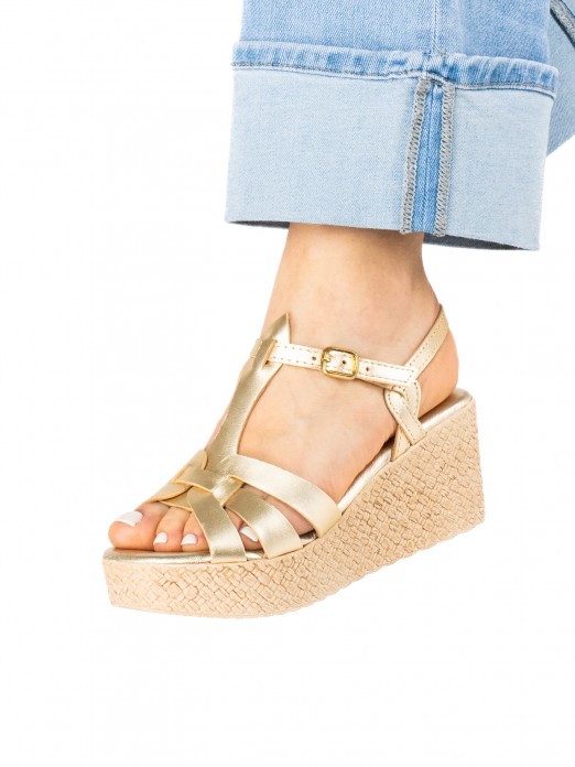 Women�s Metallic Leather Wedge Sandal