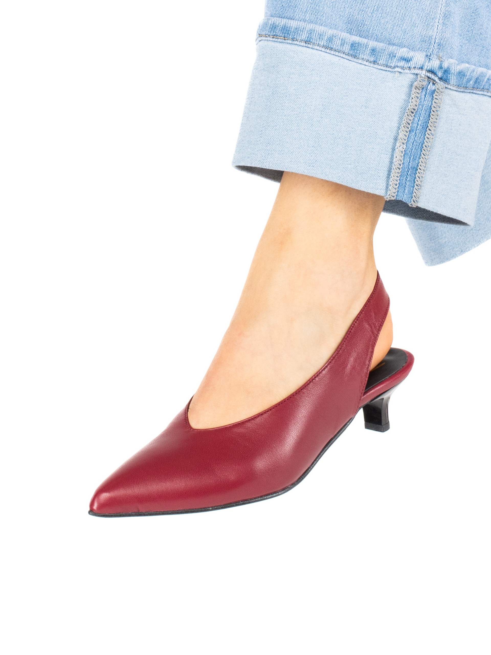 Women’s kitten heel shoe