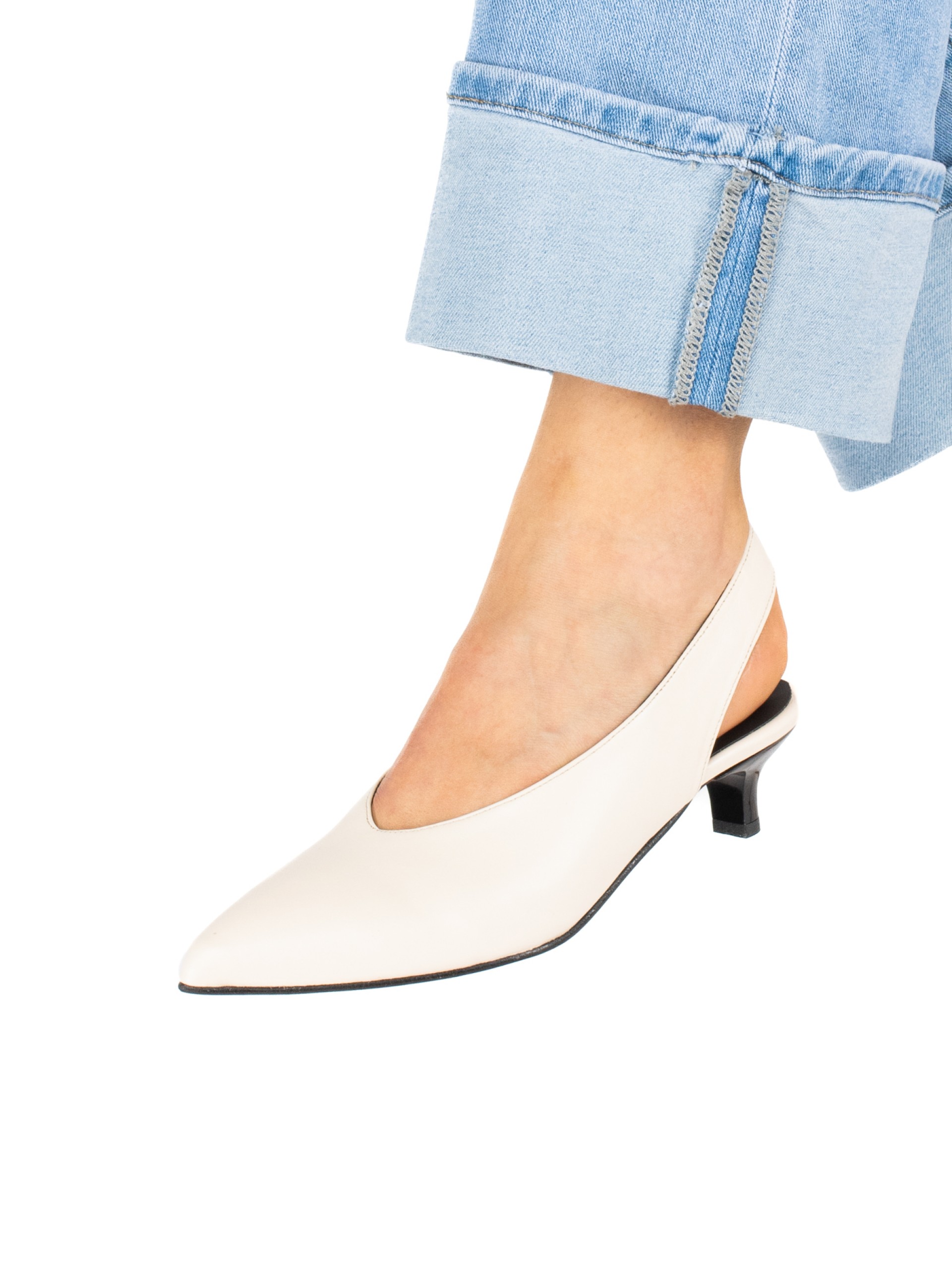Women’s kitten heel shoe