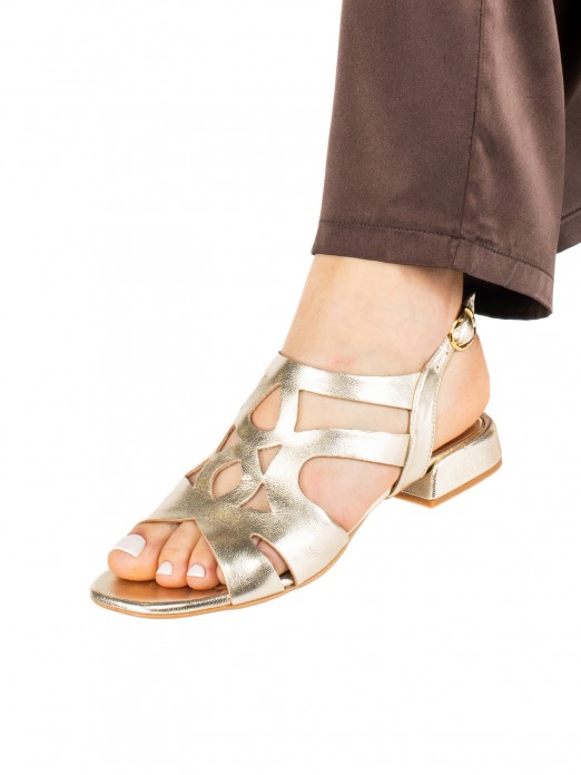 Women�s Laminated Leather 
Sandal with Low Heel