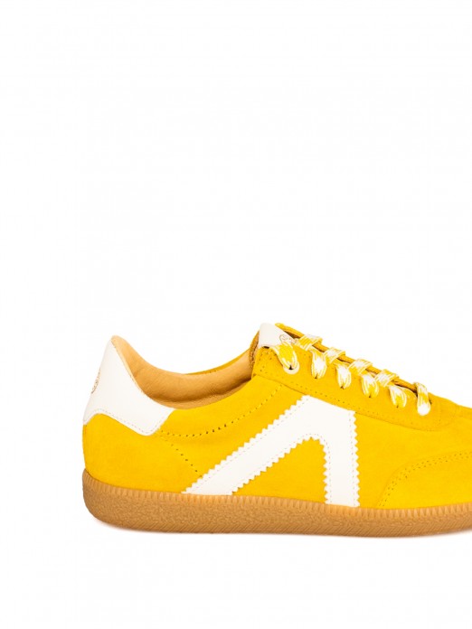 Sapatilhas de Senhora em Camur�a com Pele