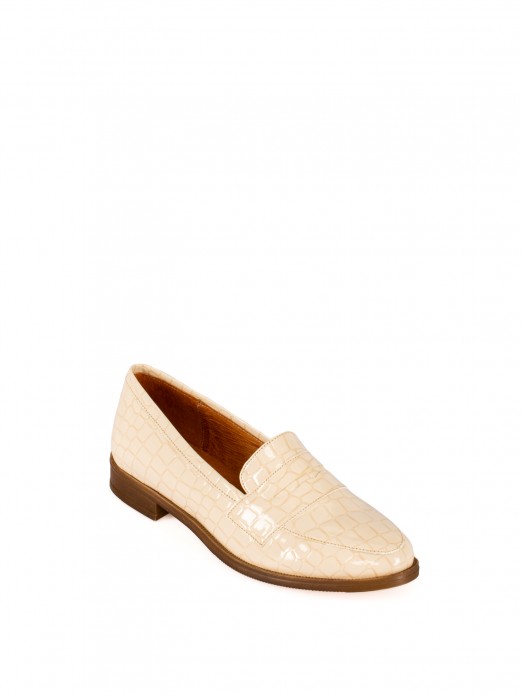 Women�s Croc-Effect Patent Leather Loafer